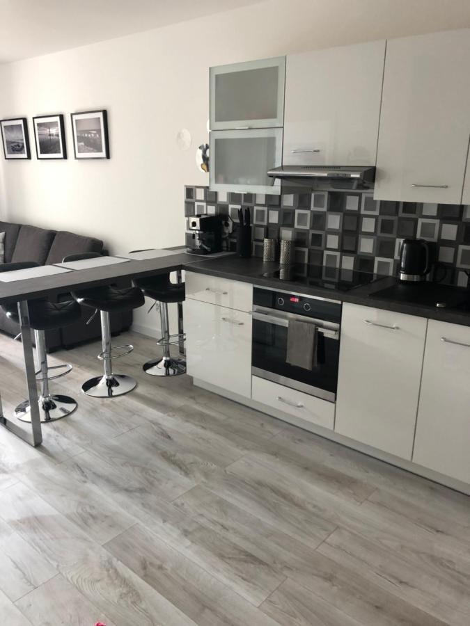 Apartament Kinga Kolobrzeg Exterior photo